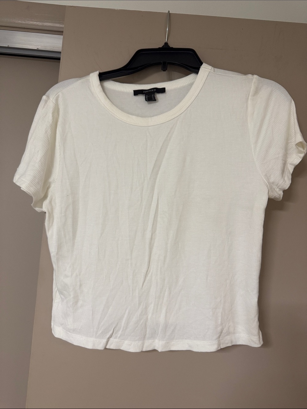 Forever 21 White Ribbed Short Sleeve Crewneck Tee